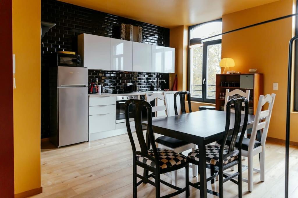 列日Le Retro Chic - Grand Duplex Pour 6 Dans Le Centre公寓 外观 照片