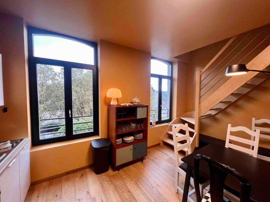 列日Le Retro Chic - Grand Duplex Pour 6 Dans Le Centre公寓 外观 照片