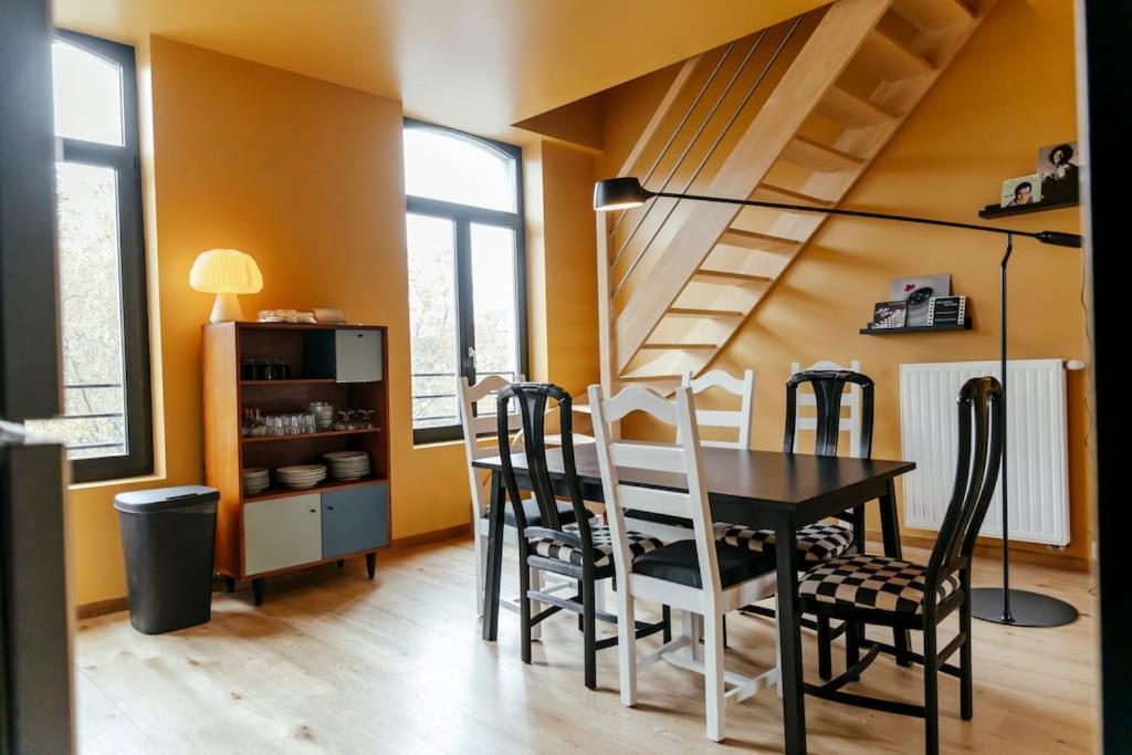 列日Le Retro Chic - Grand Duplex Pour 6 Dans Le Centre公寓 外观 照片